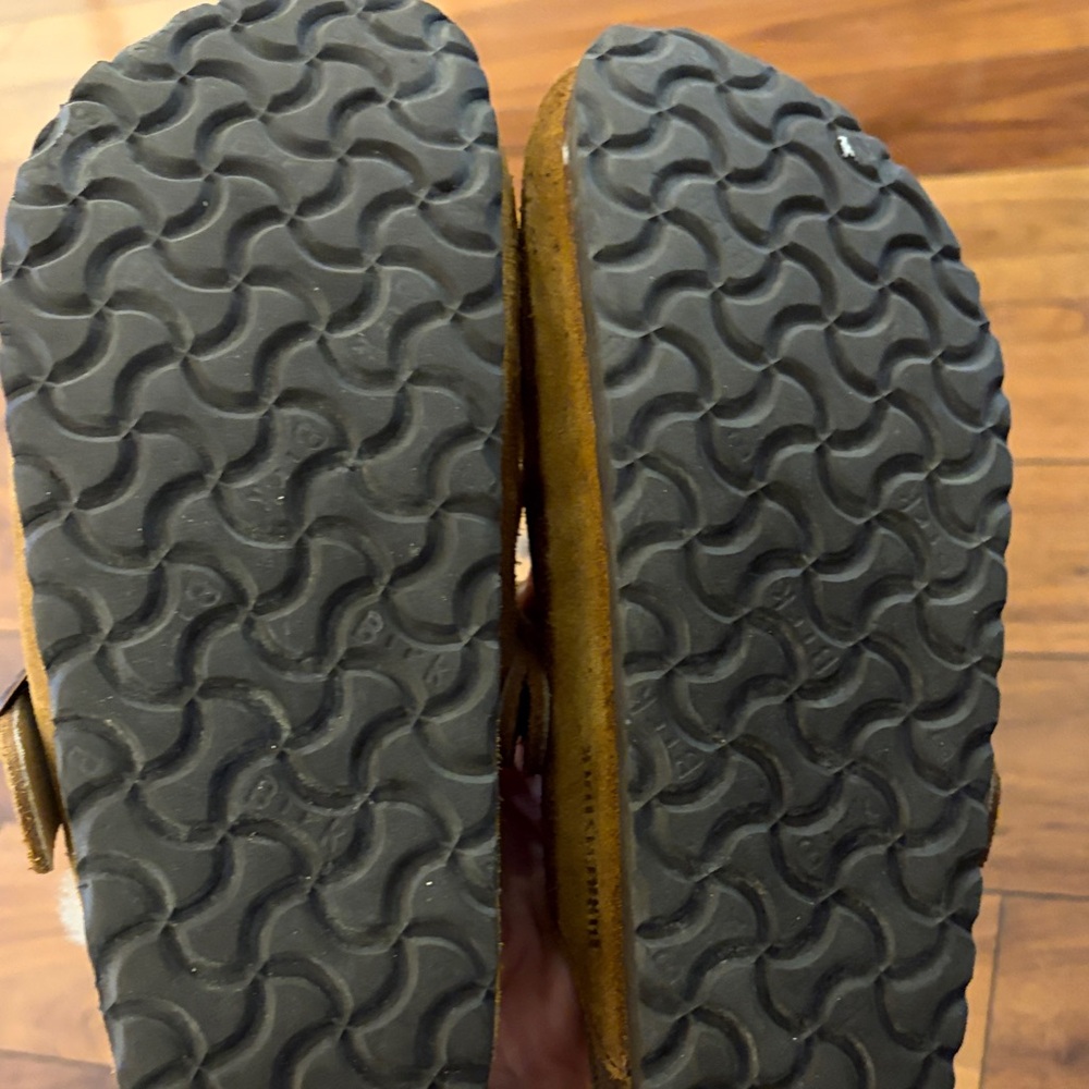 Birkenstock Brown Suede Clogs with White Lining - Picture 3 of 3